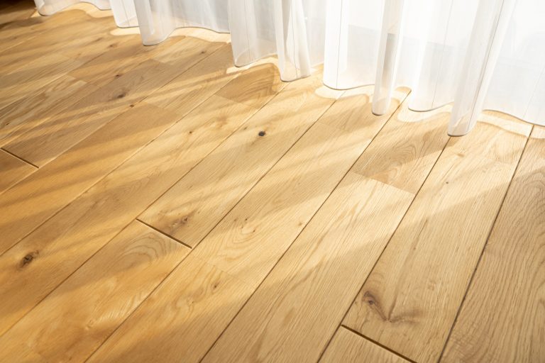 フローリング材の価格相場は?種類や選び方を紹介 フローリング材の価格相場は?種類や選び方を紹介